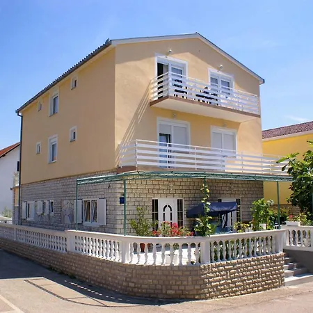 Apartment 4172c