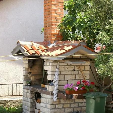 4172c Apartment
